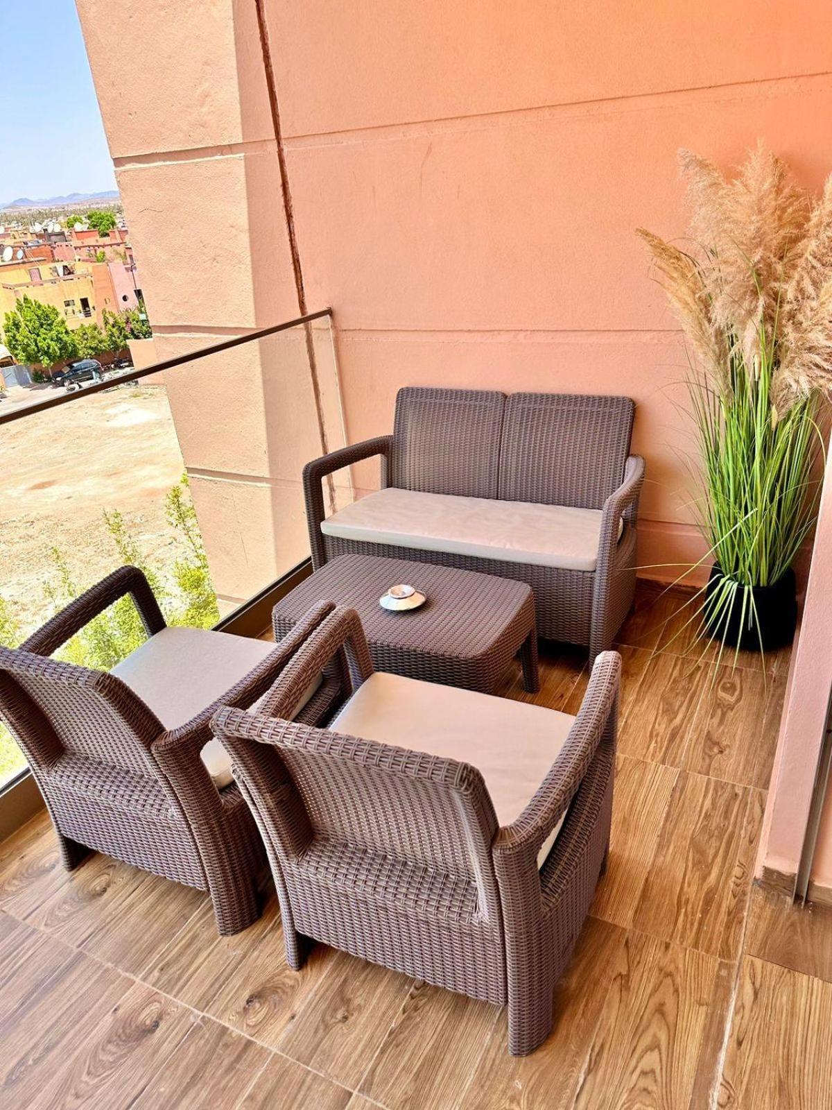 Appartement Luxueux Avec Piscine 10 Minutes Du Centre Ville Marrakesh Eksteriør billede