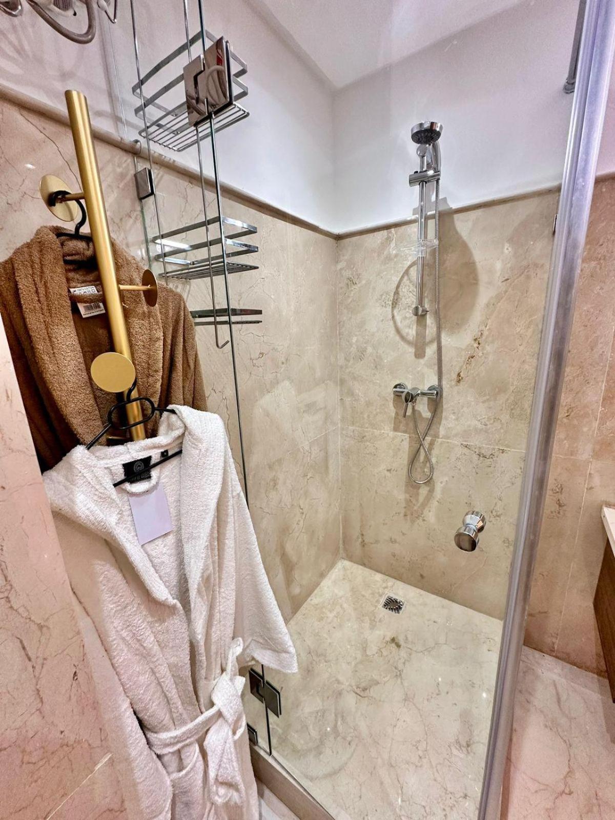 Appartement Luxueux Avec Piscine 10 Minutes Du Centre Ville Marrakesh Eksteriør billede